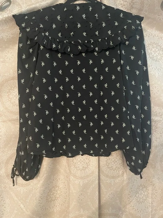 Universal Thread Black Floral Peter Pan Collar Blouse - Picture 4 of 7